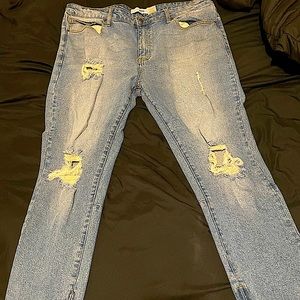 FASHION NOVA JEANS